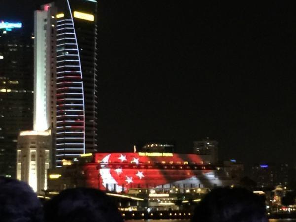 シンガポール政府が子供たちに贈った建国50周年ギフト