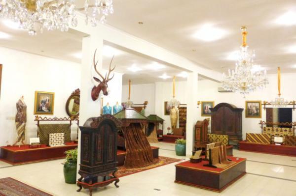 妙なる美の布に出会う旅 〜インドネシア ジャワ島中部〜