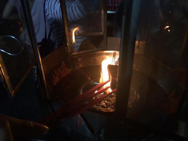 恋するバンコク女子が集合！恋愛の神様は木曜日夜に……