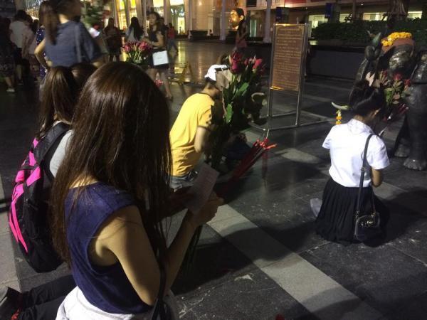 恋するバンコク女子が集合！恋愛の神様は木曜日夜に……