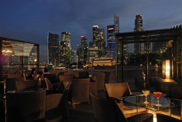 シンガポールに来たらマストGO！夜景の綺麗な屋外BAR