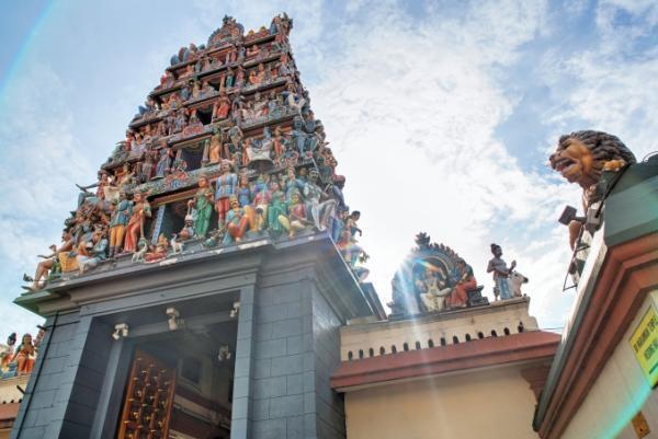 シンガポール最古のヒンズー教寺院「スリ・マリアマン寺院」