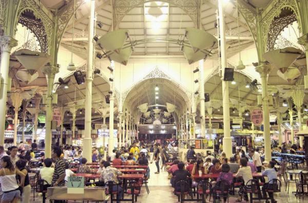 シンガポール最大級の屋台村「ラオ・パ・サ」で世界の味を食べ尽くす！