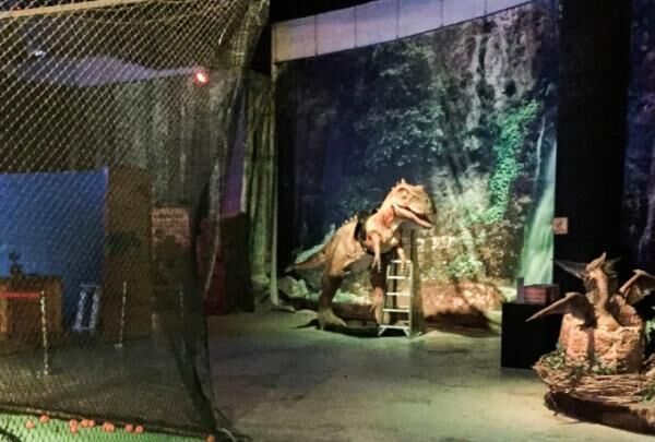 クアラルンプールで迫力満点の恐竜たちに出会える施設「Dinoscovery」