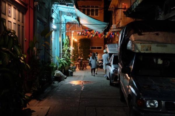 バンコク話題の新スポットでタイ伝統音楽と酒を楽しめるBAR