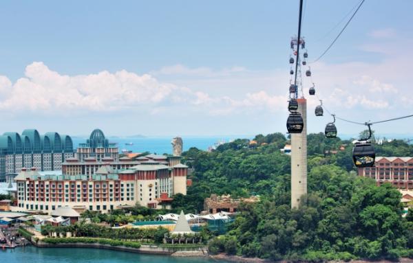 絶景を楽しみながらセントーサ島へ「シンガポール・ケーブルカー・ライド」