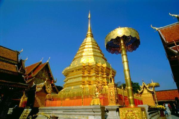 チェンマイといえば！山頂に建つ「ワット・プラタート・ドイ・ステープ」