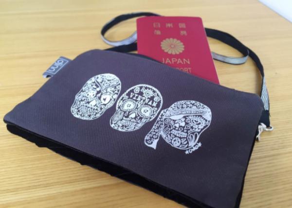 ホーチミンで見つけた遊び心のある便利なショルダーポーチ