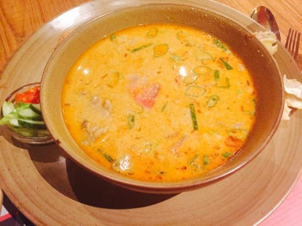 ジャカルタを中心に展開するインドネシア料理の大人気チェーン店