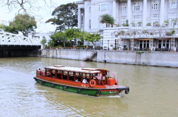 シンガポールの主要観光スポットを巡る「シンガポール・リバークルーズ」