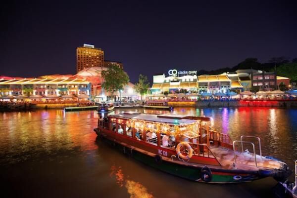 シンガポールの主要観光スポットを巡る「シンガポール・リバークルーズ」