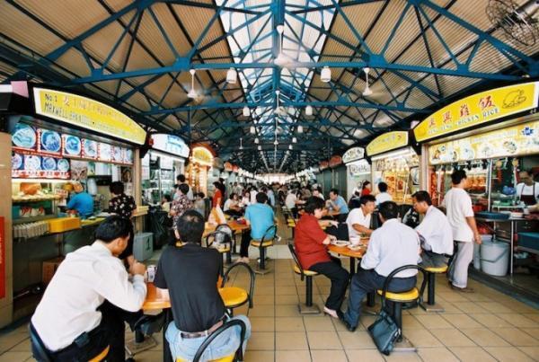 シンガポール・チャイナタウンの台所「マックスウェル・フードセンター」