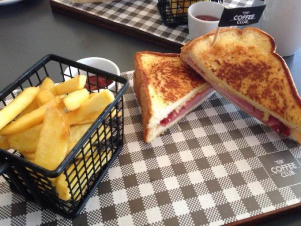 バンコクにある豪人気カフェチェーン店で朝ごはんを食べよう！