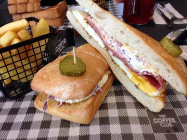 バンコクにある豪人気カフェチェーン店で朝ごはんを食べよう！