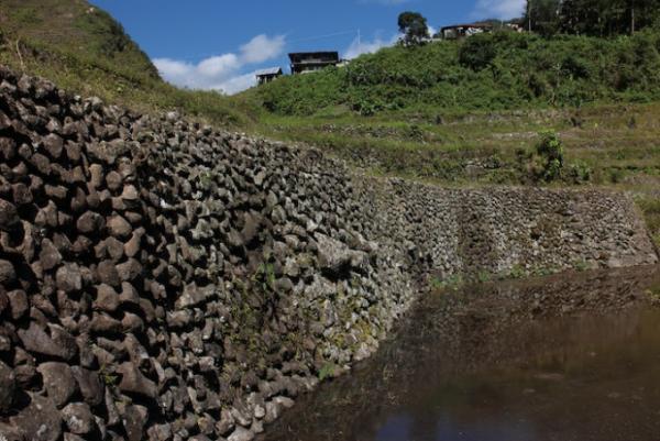 フィリピンの世界文化遺産！美しい棚田に、バロック様式の聖堂群
