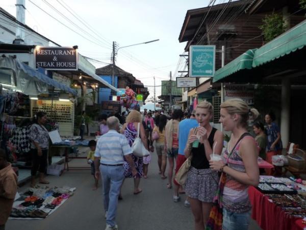 タイを代表するビーチリゾートの座は今や、サムイ島に？