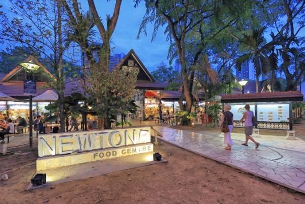 シンガポールを代表する海鮮屋台村「ニュートン・フード・センター」