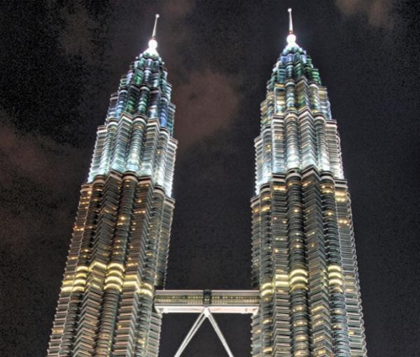 クアラルンプールのランドマーク「ペトロナス・ツイン・タワー」