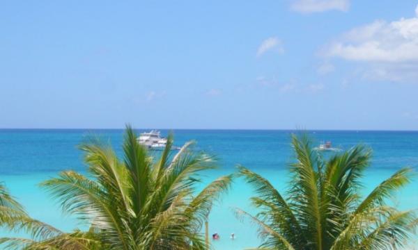 フィリピン、その先の美しき魅惑の島々へ