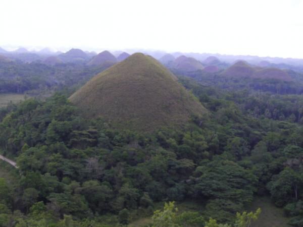 フィリピン、その先の美しき魅惑の島々へ