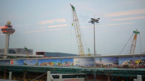 ASEANの航空市場サービス自由化で加熱する空港インフラ投資