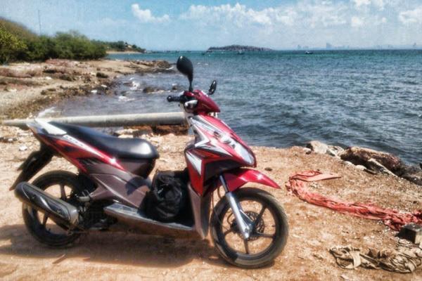 バンコクから日帰りで行ける週末プチアドベンチャー〜青い海と空を求めて〜