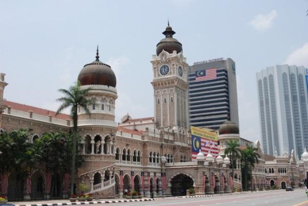 時計台が目印！クアラルンプール「スルタン・アブドゥル・サマド・ビル」