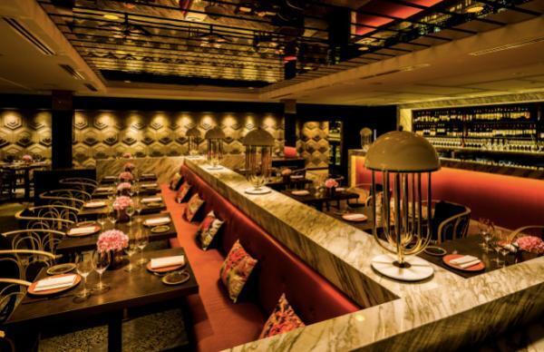 秘密にしたい！マリーナベイを望む美術館の最上階レストラン