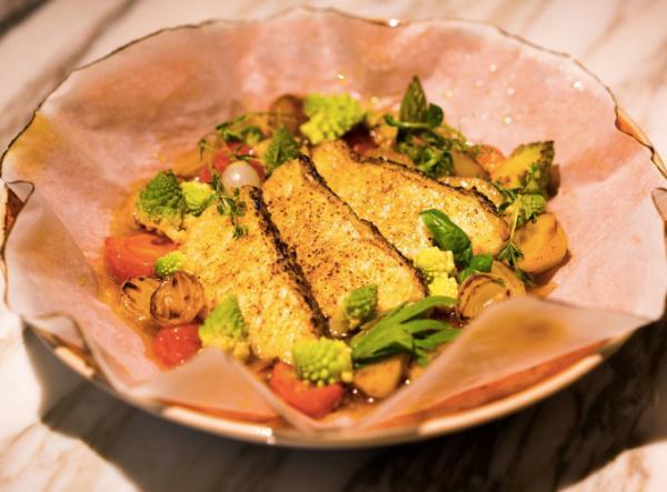 秘密にしたい！マリーナベイを望む美術館の最上階レストラン