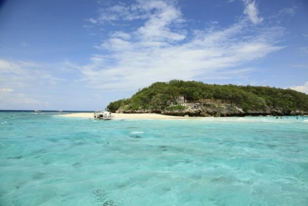 女子旅におすすめの、セブ起点で行くオスロブ＆スミロン島