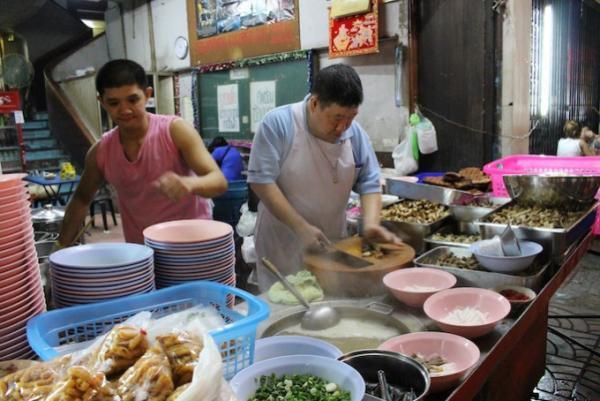 活気溢れる街！バンコクのチャイナタウン「ヤワラート」