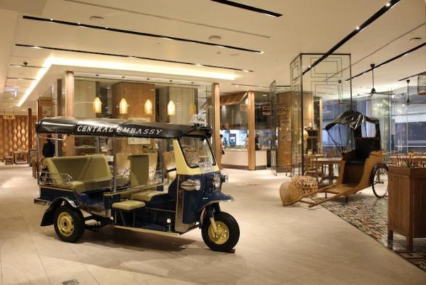 タイ料理専門のスタイリッシュなフードコート「Eathai」