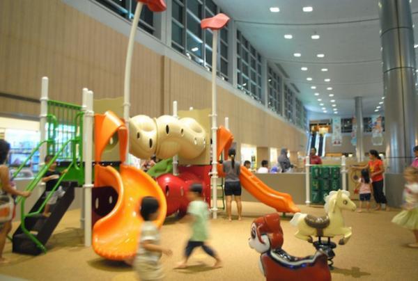 シンガポールでワンランク上のショッピングモール「PARAGON」