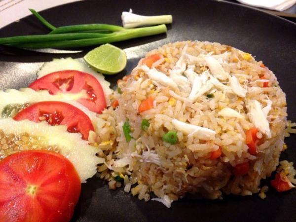 バンコクの一軒家レストランで楽しもう！ドリアン入りマッサマンカレー