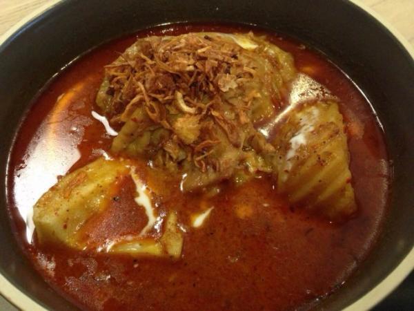 バンコクの一軒家レストランで楽しもう！ドリアン入りマッサマンカレー