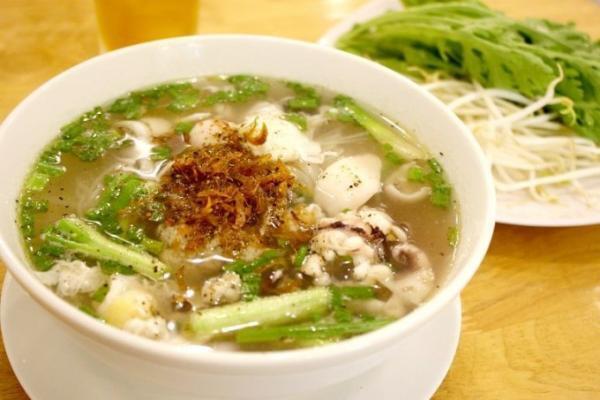 ベトナム南部の名物麺「フーティウ」とは？