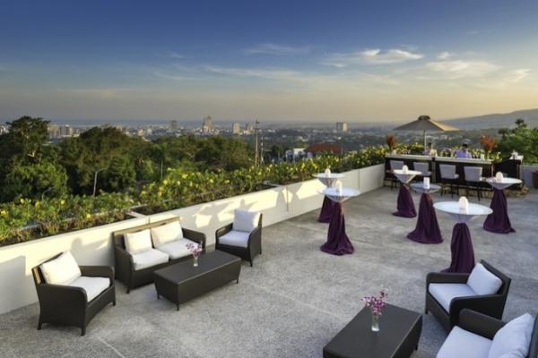 セブを一望する５つ星ホテル「マルコポーロプラザ セブ」で優雅なひとときを……