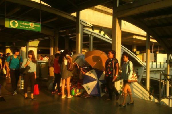 バンコクの中でも、適度なローカル感と利便性が魅力の「オンヌット」