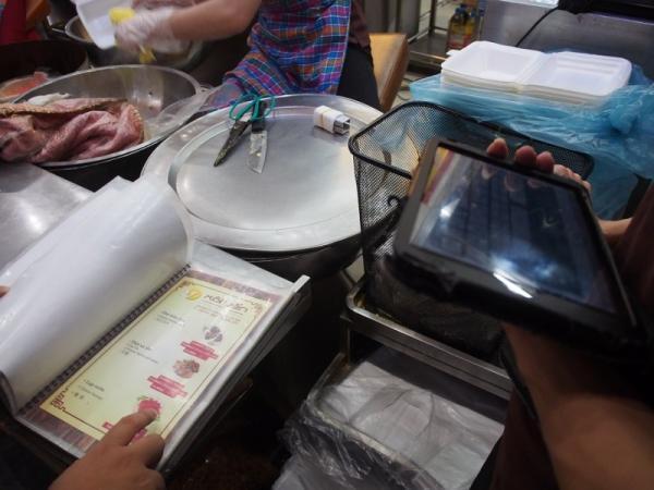 ハノイに来たら食べたいグルメ3品「ソイ」「チャーカー」「ブンボーナンボー」