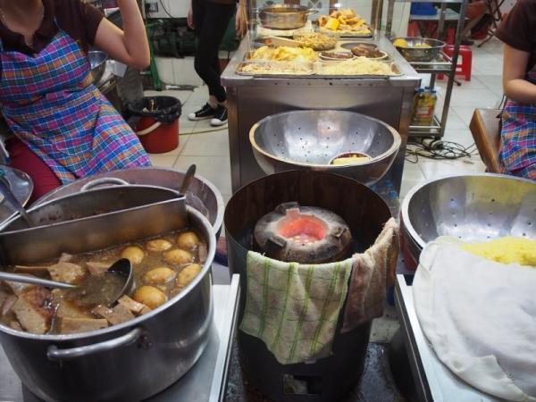 ハノイに来たら食べたいグルメ3品「ソイ」「チャーカー」「ブンボーナンボー」