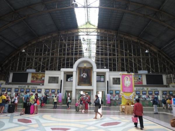 バンコク中央駅（ファランポーン駅）に残る日本の足跡