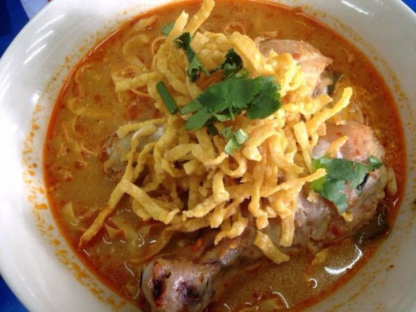 バンコクでカオソーイを食べるならここ！「カオソーイ・チェンマイ」