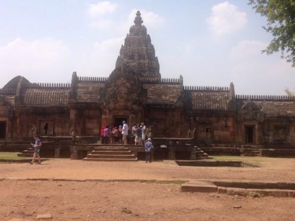 タイ東北部ブリーラムに残るクメール遺跡「パノムルン遺跡」