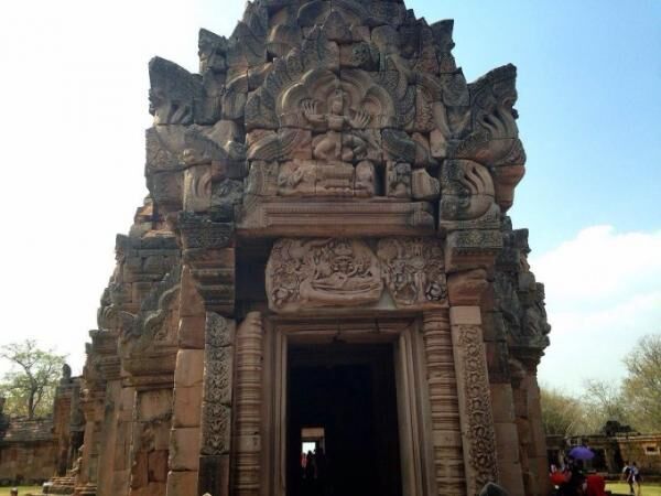 タイ東北部ブリーラムに残るクメール遺跡「パノムルン遺跡」