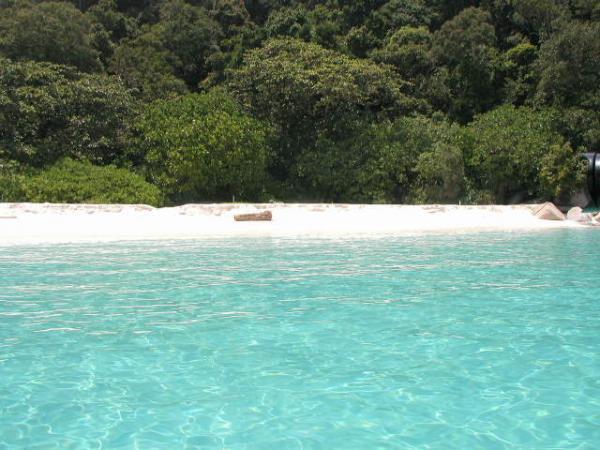 アジア有数の美ビーチ揃い！マレー半島の魅惑のアイランド