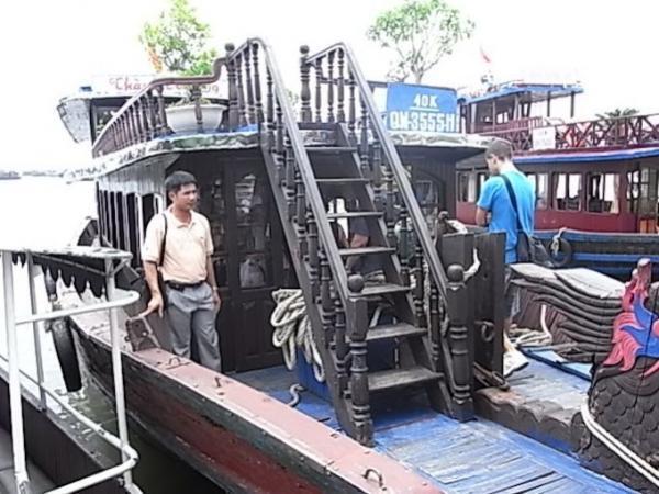 ハノイから日帰りで行くベトナムの世界遺産「ハ・ロン湾」