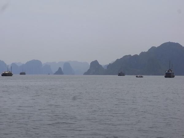 ハノイから日帰りで行くベトナムの世界遺産「ハ・ロン湾」