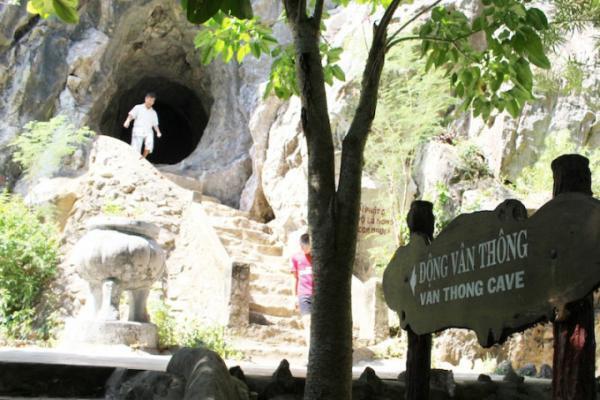 ダナンの聖地！大理石の山「五行山（マーブル・マウンテン）」