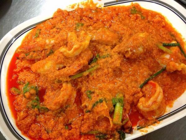 ローカル度満点なお店で楽しむ！バンコクで人気の「魚頭鍋」