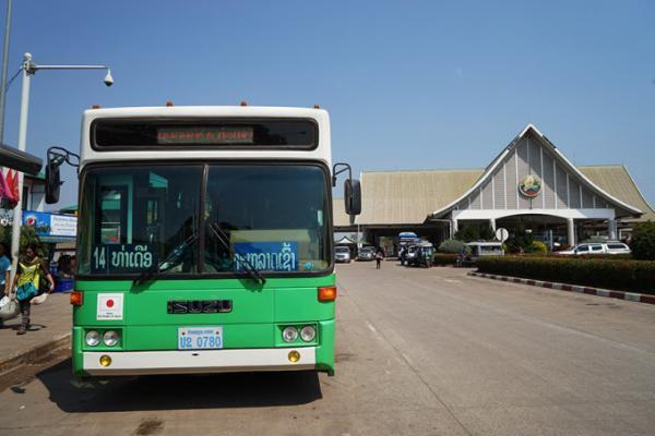 ウドンタニーから国境を越えてラオスの首都ビエンチャンへ